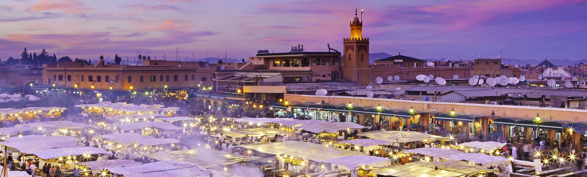 Food stalls and shopping at Djemaa el-Fna Square